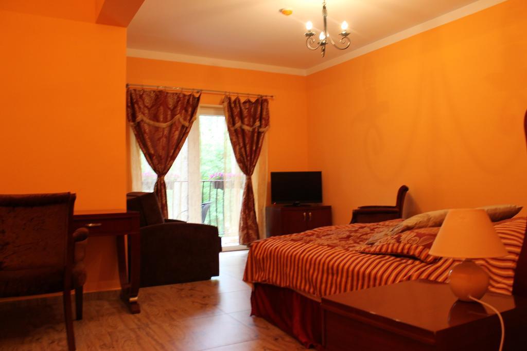 Villa Tropico بوبيروفو الغرفة الصورة